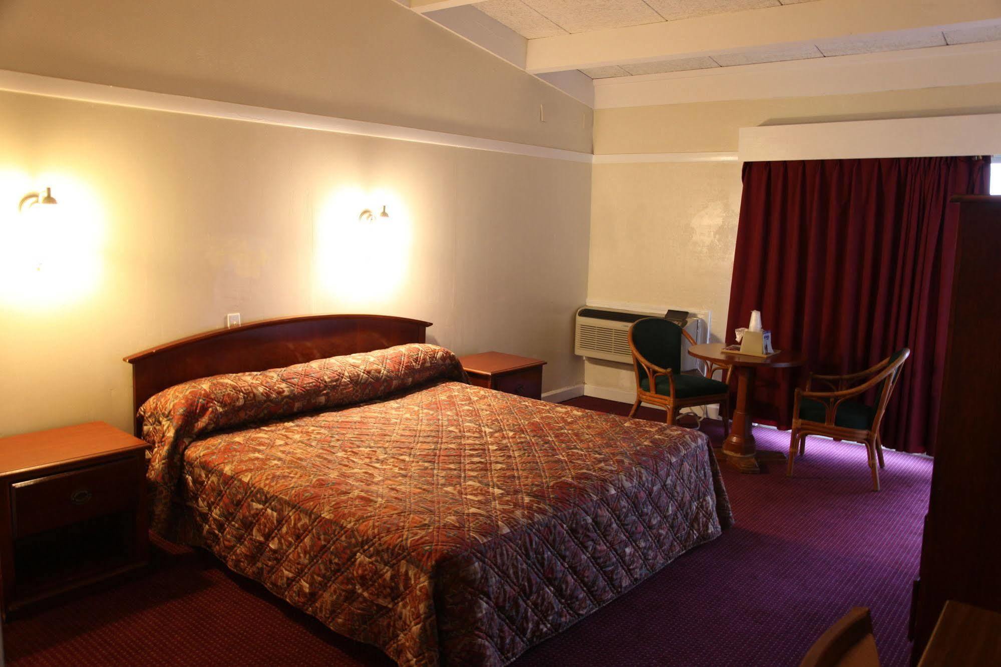 Executive Inn & Suites - Огаста Екстер'єр фото